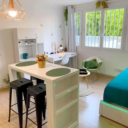 Studio Proche Centre Wifi Parking * Montpellier
