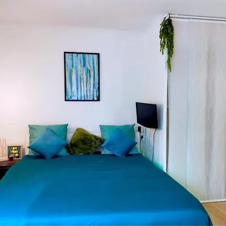 Apartment Studio Proche Centre Wifi Parking *