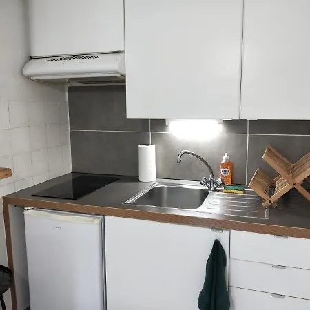 Studio Proche Centre Wifi Parking Apartment *